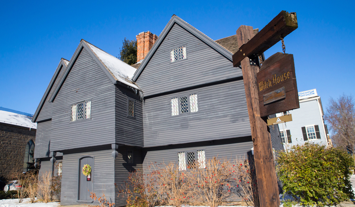 Vista actual de una "casa de brujas" en Salem.
