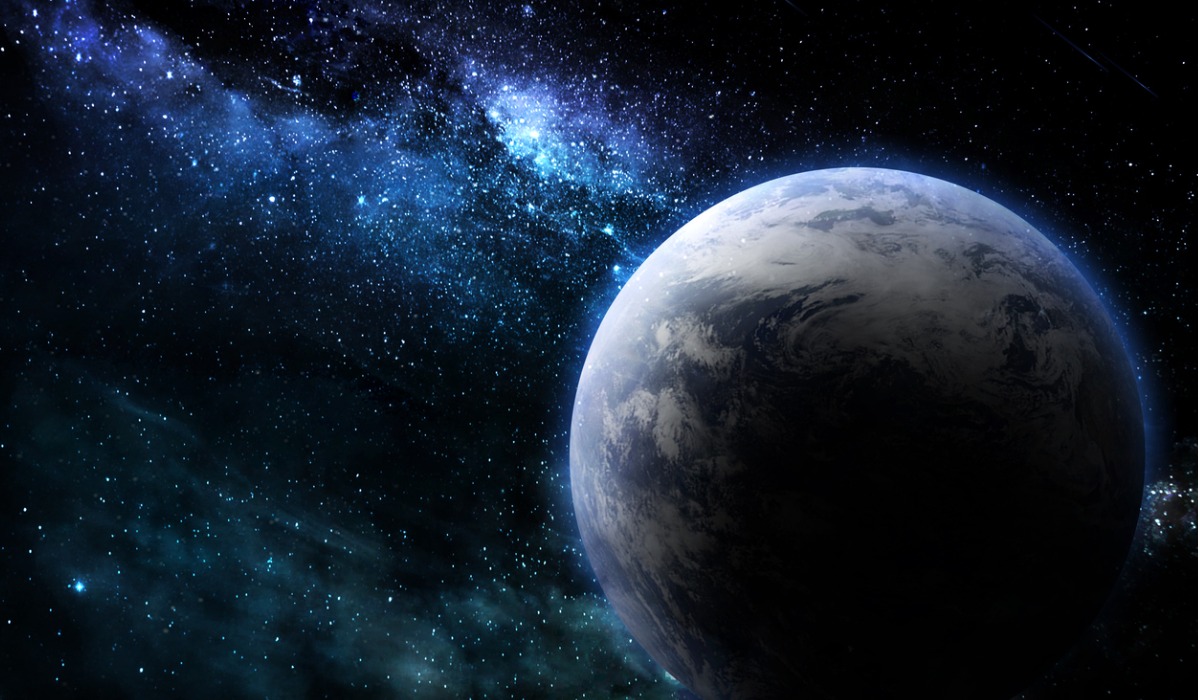 Este planeta forma parte de un sistema TOI 700, el cual contiene múltiples planetas pequeños.