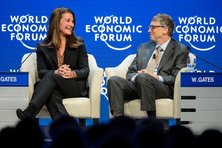"Tengo la obligación de devolver mis recursos a la sociedad", dijo Bill Gates.