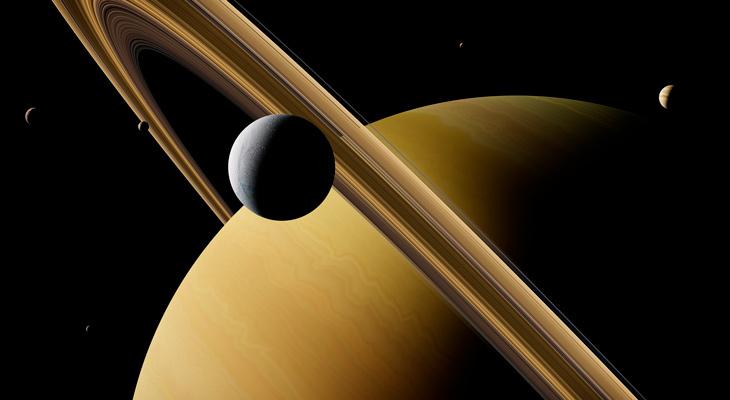 La luna Titán se aleja de Saturno cien veces más rápido de lo pensado-0