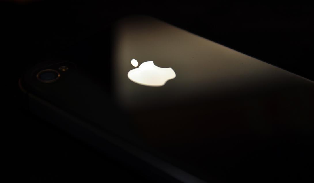La verdadera historia detrás del primer (y casi desconocido) logo de Apple-0
