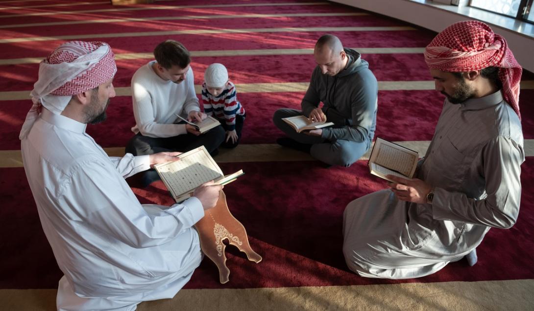 5 hechos sobre la religión en Qatar: ¿Existe un código de vestimenta? ¿Hay lugar para otra creencia además del Islam?-0